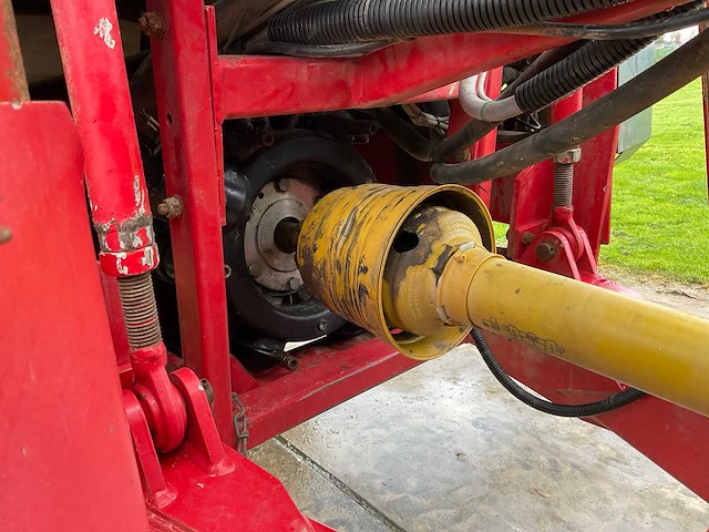 2001 agrifac gs3200 getrokken veldspuit - afbeelding 2 van  24