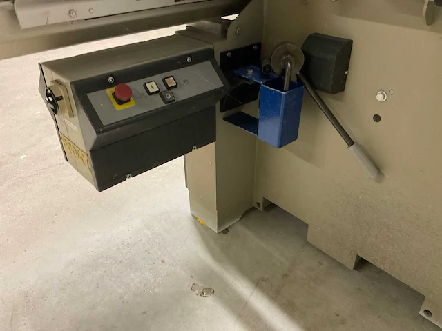 2001 altendorf f45 formaatcirkelzaagmachine - afbeelding 18 van  20