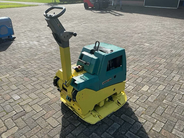 2001 ammann avh 6020 trilplaat - afbeelding 1 van  13