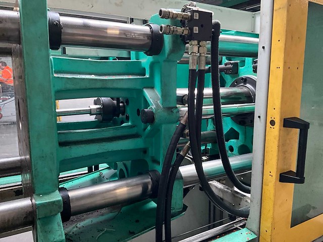 2001 arburg allrounder 470 c 1600-675 spuitgietmachine - afbeelding 11 van  22