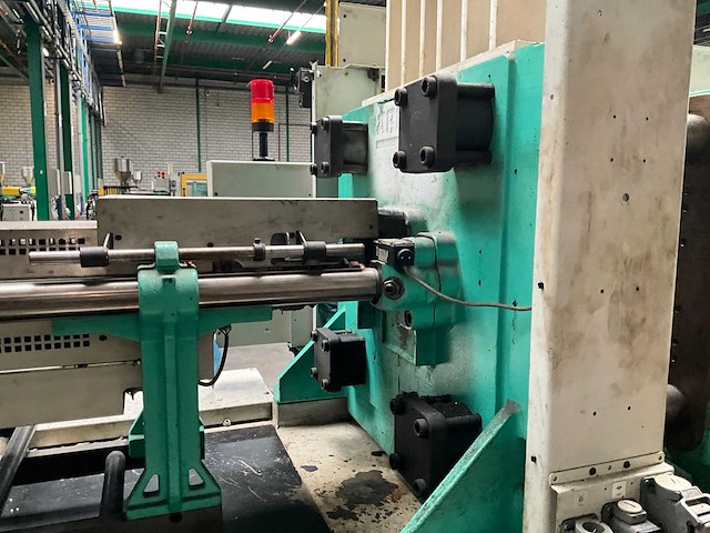 2001 arburg allrounder 470 c 1600-675 spuitgietmachine - afbeelding 14 van  22