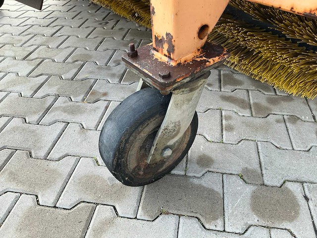 2001 bema 35 dual hydraulisch aangedreven bezem - afbeelding 11 van  13