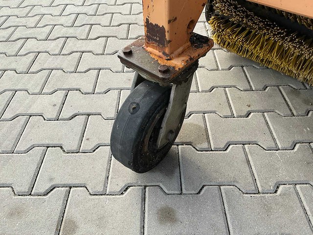 2001 bema 35 dual hydraulisch aangedreven bezem - afbeelding 12 van  13