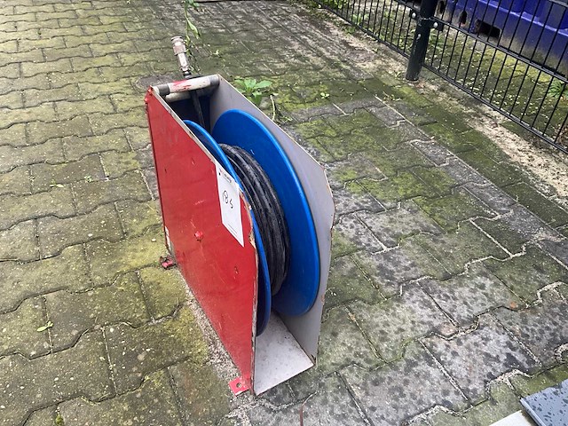 2001 berko bt4209a luchtslanghaspel - afbeelding 1 van  5