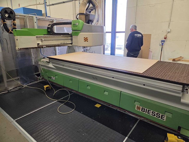 2001 biesse rover24 fts cnc hout / kunststof bewerkingcentrum - afbeelding 4 van  8
