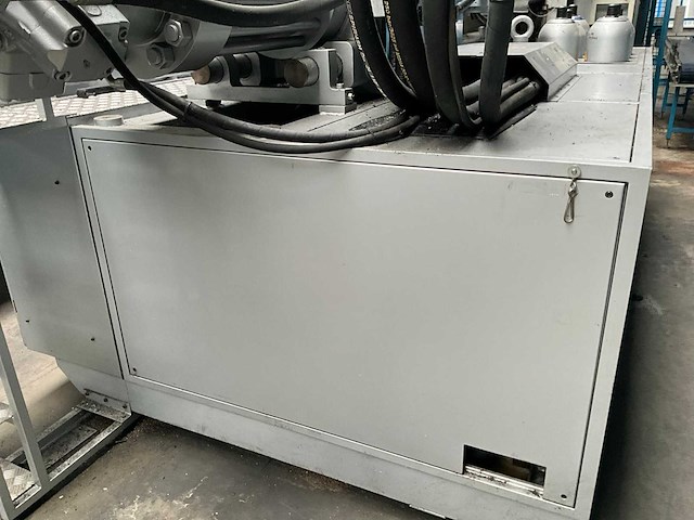 2001 bmb kw38pi/3450 spuitgietmachine - afbeelding 22 van  31