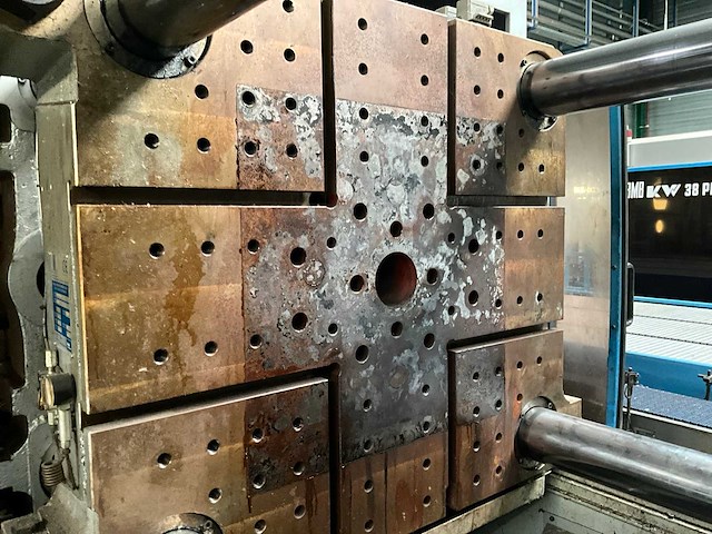 2001 bmb kw38pi/3450 spuitgietmachine - afbeelding 11 van  33