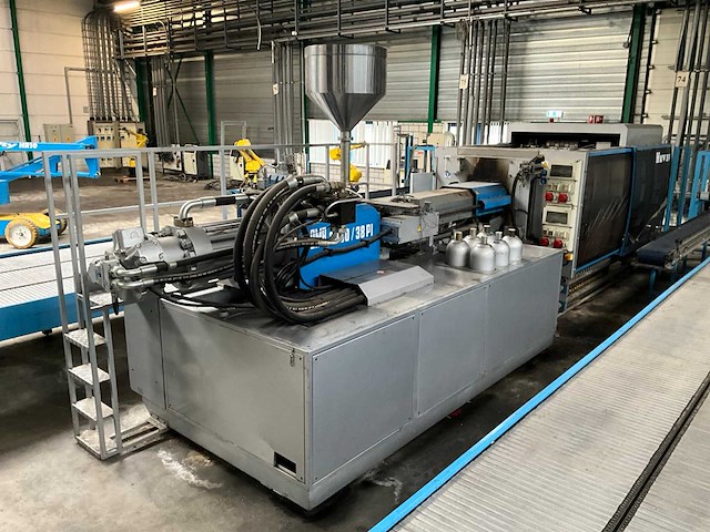 2001 bmb kw38pi/3450 spuitgietmachine - afbeelding 34 van  40