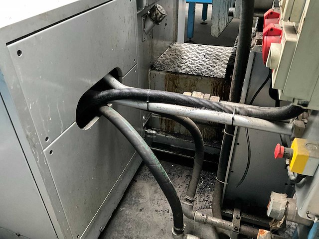 2001 bmb kw38pi/3450 spuitgietmachine - afbeelding 2 van  4