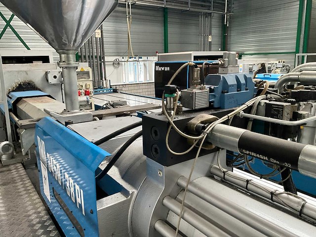 2001 bmb kw38pi/3450 spuitgietmachine - afbeelding 17 van  18
