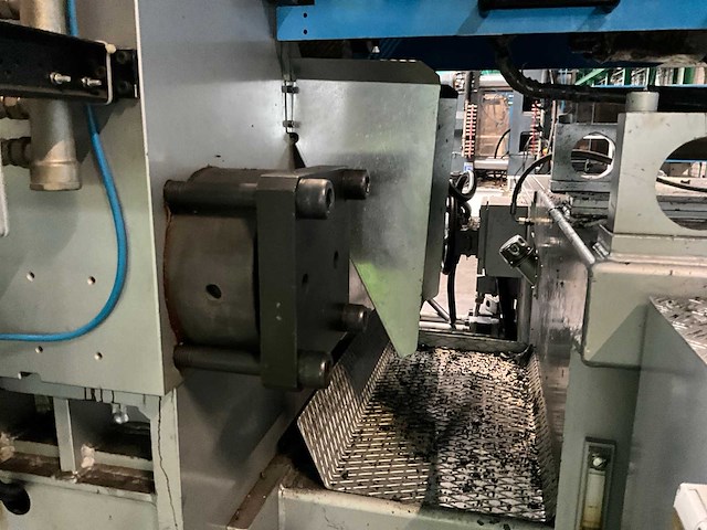 2001 bmb kw70pi/7000 spuitgietmachine - afbeelding 22 van  38