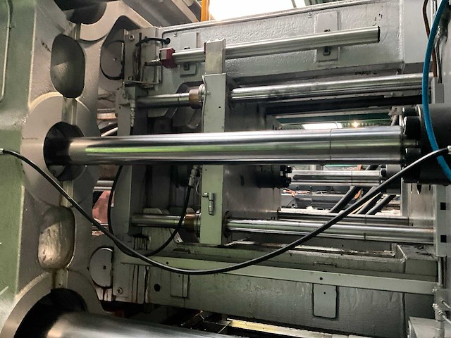 2001 bmb kw70pi/7000 spuitgietmachine - afbeelding 29 van  38