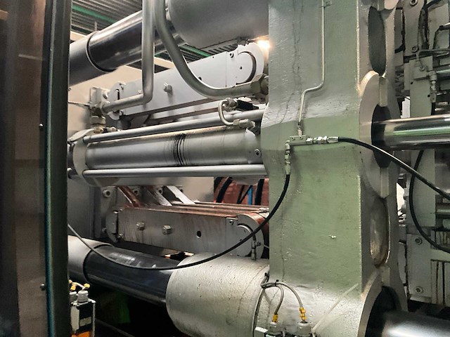 2001 bmb kw70pi/7000 spuitgietmachine - afbeelding 30 van  38