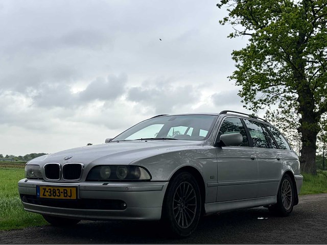 2001 bmw 5-serie touring 520i lifestyle ed. personenauto - afbeelding 1 van  13