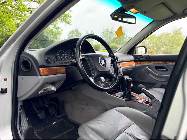 2001 bmw 5-serie touring 520i lifestyle ed. personenauto - afbeelding 11 van  13