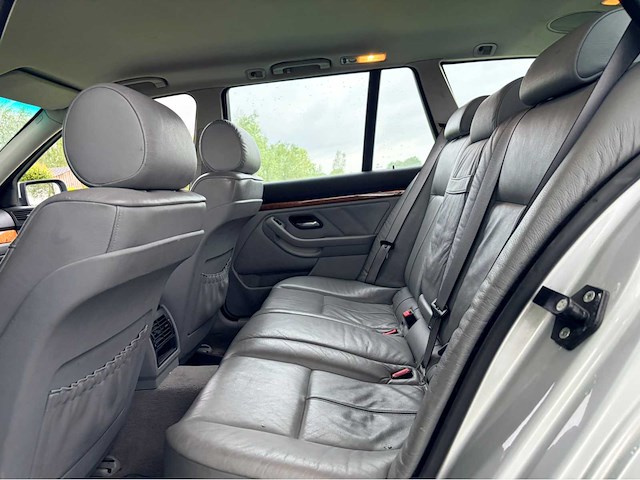 2001 bmw 5-serie touring 520i lifestyle ed. personenauto - afbeelding 12 van  13