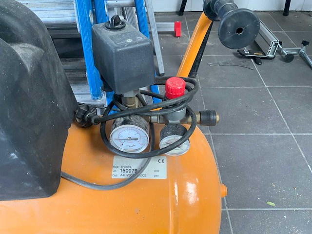 2001 bostitch sfc50ol luchtcompressor - afbeelding 2 van  4