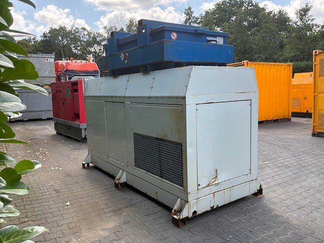 2001 bredenoord brde-120 noodstroomaggregaat - afbeelding 1 van  4
