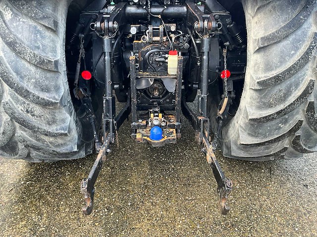 2001 case ih cvx 130 vierwielaangedreven landbouwtractor - afbeelding 2 van  25