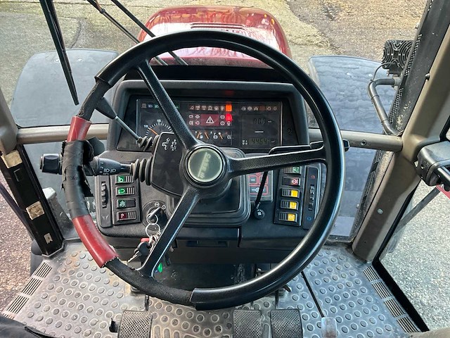 2001 case ih cvx 130 vierwielaangedreven landbouwtractor - afbeelding 6 van  25
