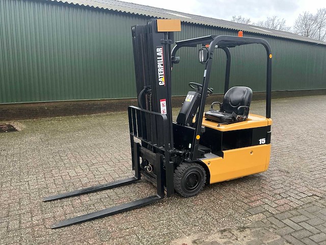 2001 caterpillar/deawoo b15t-2 vorkheftruck - afbeelding 1 van  26