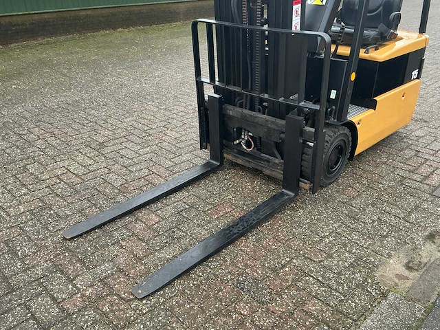 2001 caterpillar/deawoo b15t-2 vorkheftruck - afbeelding 24 van  26