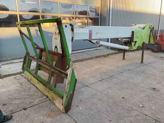 2001 claas tractor verreiker arm / voorzetapparaat - afbeelding 1 van  12