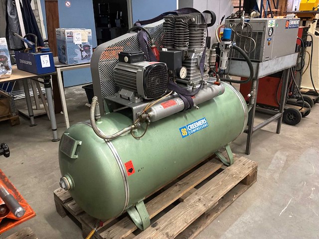 2001 creemers cst420 zuigercompressor - afbeelding 4 van  11