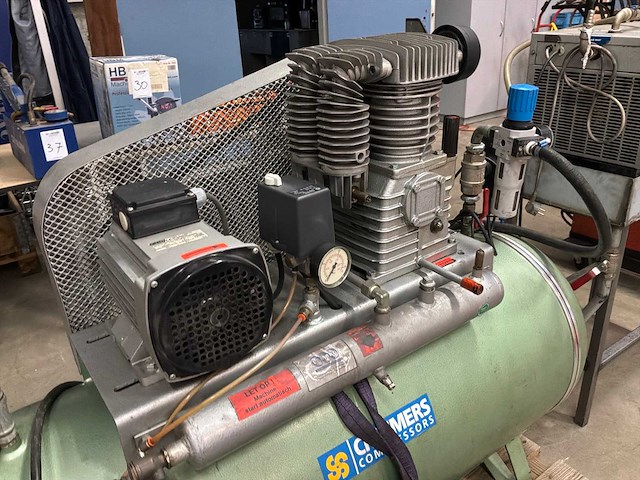 2001 creemers cst420 zuigercompressor - afbeelding 9 van  11