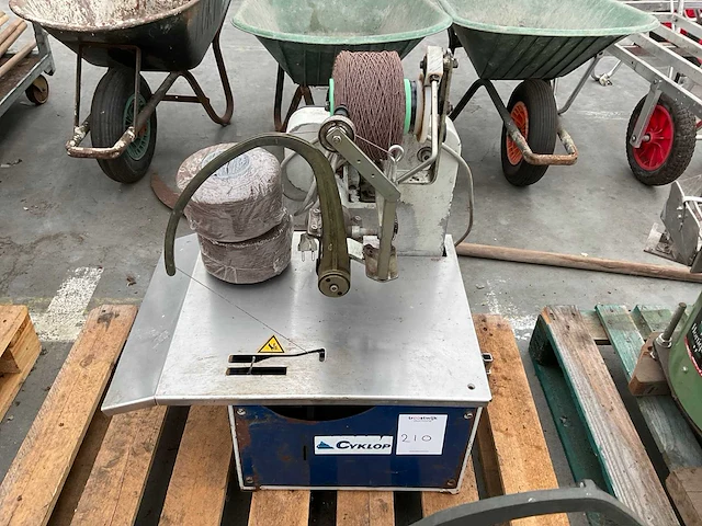 2001 cyklop mini bindmachine - afbeelding 1 van  4