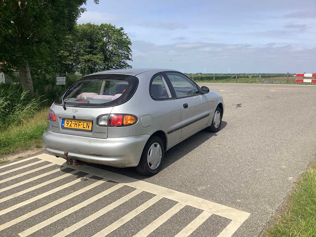 2001 daewoo lanos 1.3 pure personenauto - afbeelding 4 van  12