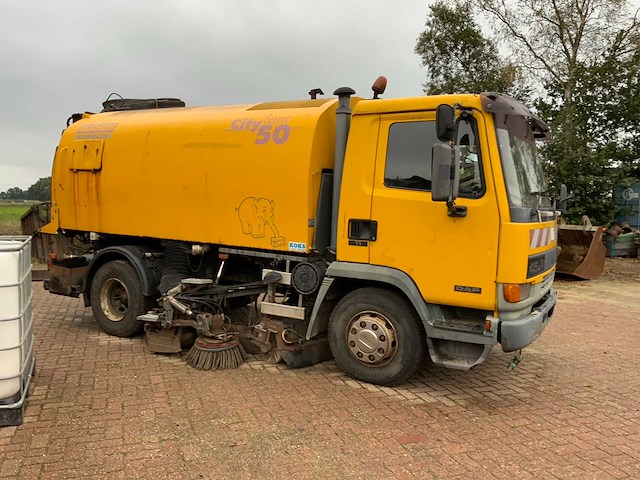 2001 daf bucher/schörling cityfant 50 veegwagen 40km/h - afbeelding 12 van  25