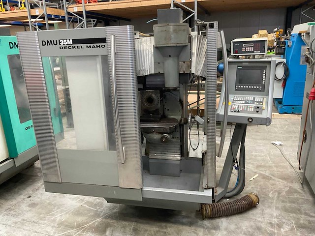 2001 deckel maho 35m verticale cnc -bewerkingscentrum - afbeelding 2 van  11