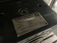 2001 deckel maho 35m verticale cnc -bewerkingscentrum - afbeelding 4 van  11