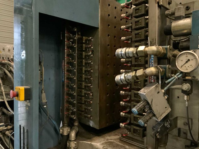 2001 engel es 1350/350 hl spuitgietmachine - afbeelding 3 van  22