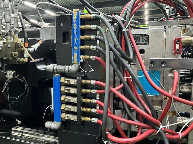 2001 engel es 2550/400 hl-v spuitgietmachine - afbeelding 6 van  20