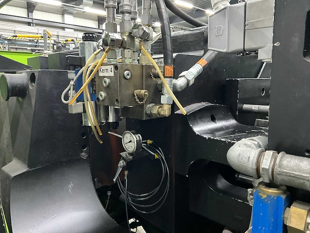 2001 engel es 2550/400 hl-v spuitgietmachine - afbeelding 7 van  20