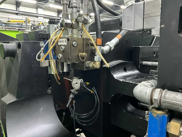 2001 engel es 2550/400 hl-v spuitgietmachine - afbeelding 7 van  21