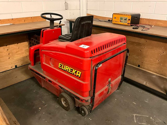 2001 eureka c.1150 e veegmachine - afbeelding 1 van  4