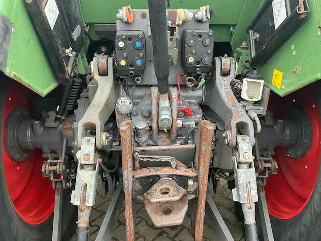 2001 fendt 716 vario vierwielaangedreven landbouwtractor - afbeelding 9 van  27