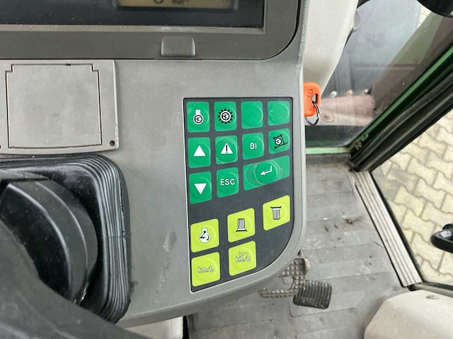 2001 fendt 716 vario vierwielaangedreven landbouwtractor - afbeelding 15 van  27