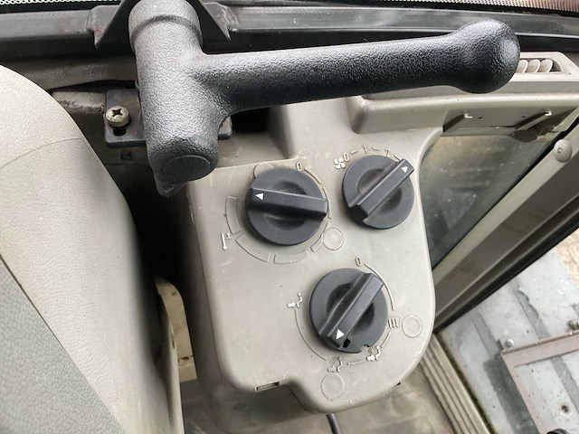 2001 fendt 920 vario vierwielaangedreven landbouwtractor - afbeelding 16 van  26