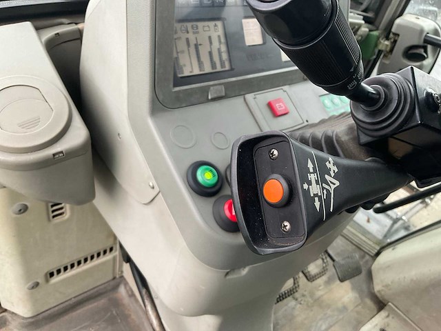 2001 fendt 920 vario vierwielaangedreven landbouwtractor - afbeelding 17 van  26