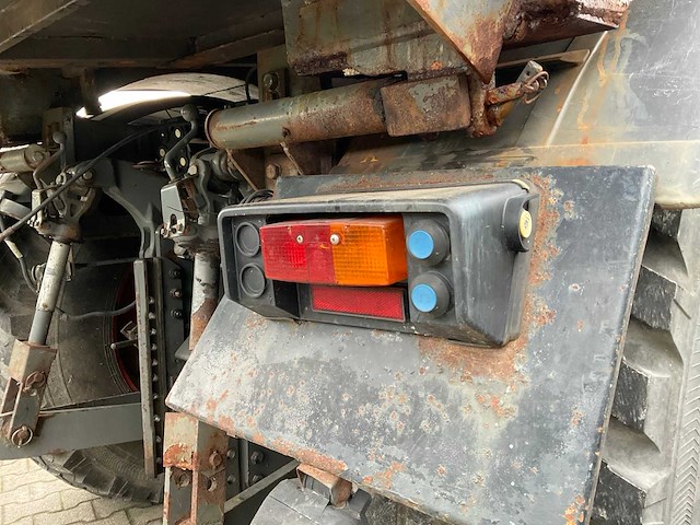 2001 fendt xylon 520 vierwielaangedreven landbouwtractor - afbeelding 23 van  42