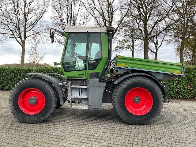 2001 fendt xylon 520 vierwielaangedreven landbouwtractor - afbeelding 2 van  42