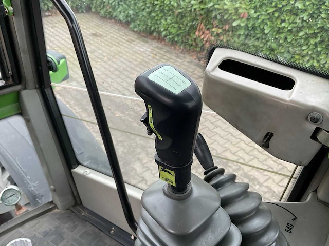 2001 fendt xylon 520 vierwielaangedreven landbouwtractor - afbeelding 38 van  42