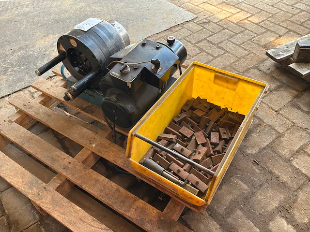 2001 finn-power p20cs hydraulische slangenpers - afbeelding 3 van  9