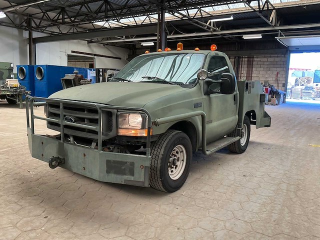 2001 ford f350 super duty v8 vliegtuigsleper - afbeelding 1 van  13