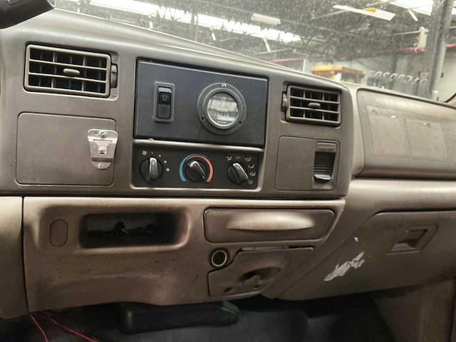 2001 ford f350 super duty v8 vliegtuigsleper - afbeelding 12 van  13