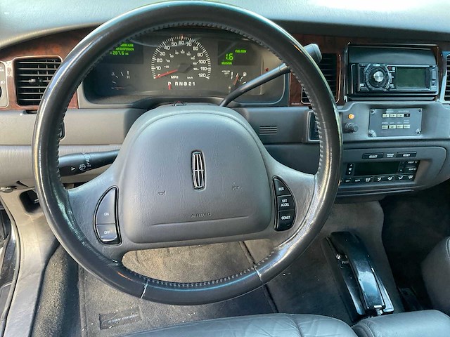 2001 ford lincoln town car personenauto - afbeelding 10 van  26